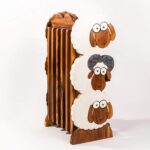 Children's solid wooden shoe rack with sheep and ram motif